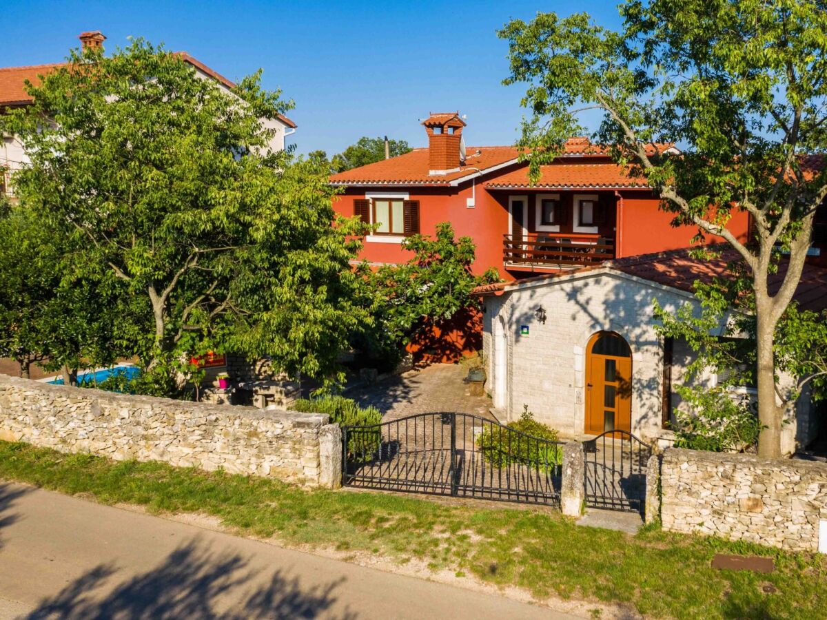 Apartment Two bedroom apartment with terrace Krnica, Marčana A-7357-b - Outdoor photo 3