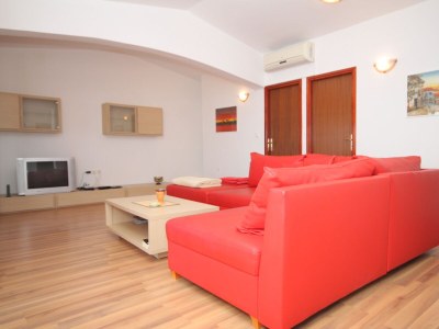 Apartment Three bedroom apartment near beach Preko, Ugljan A-8384-c - Outdoor photo 16