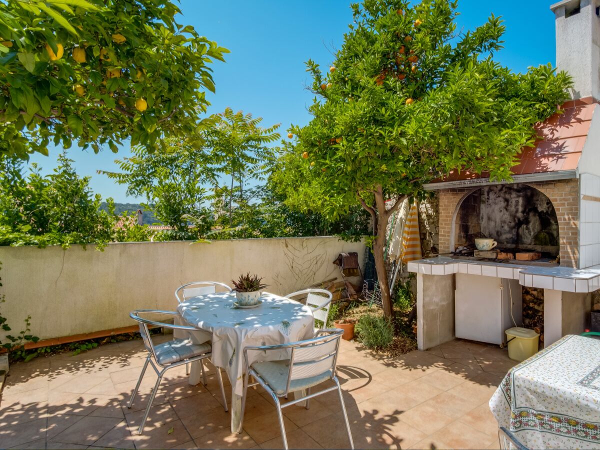 Apartment Studio flat with terrace and sea view Mali Lošinj, Lošinj AS-18322-b - Outdoor photo 4