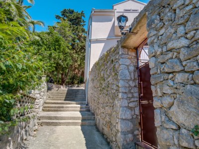 Apartment Studio flat with terrace and sea view Mali Lošinj, Lošinj AS-18322-b - Outdoor photo 8