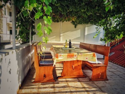 Apartment One bedroom apartment with balcony and sea view Povlja, Brač A-14399-d - Outdoor photo 8