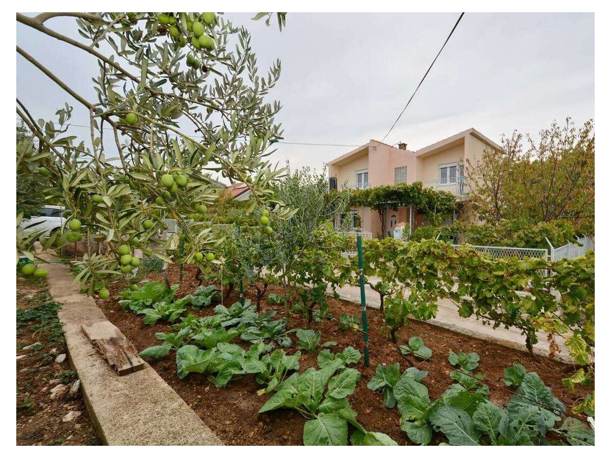 Holiday house Three bedroom house with balcony and sea view Kaštel Štafilić, Kaštela K-23408 - Outdoor photo 5