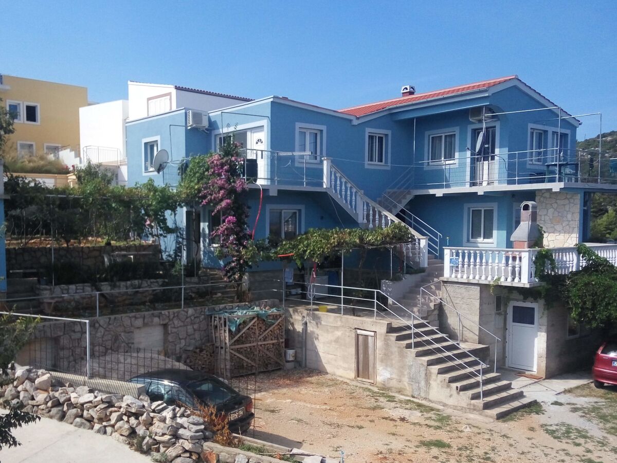 Apartment Two bedroom apartment with terrace and sea view Sali, Dugi otok A-8181-a - Outdoor photo 2