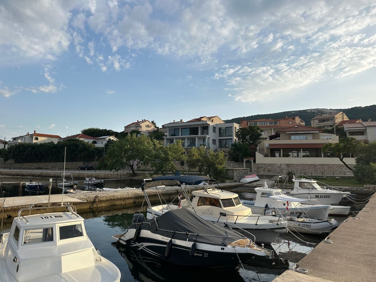 Apartment Three bedroom apartment near beach Banjol, Rab A-19752-a - Outdoor photo 2