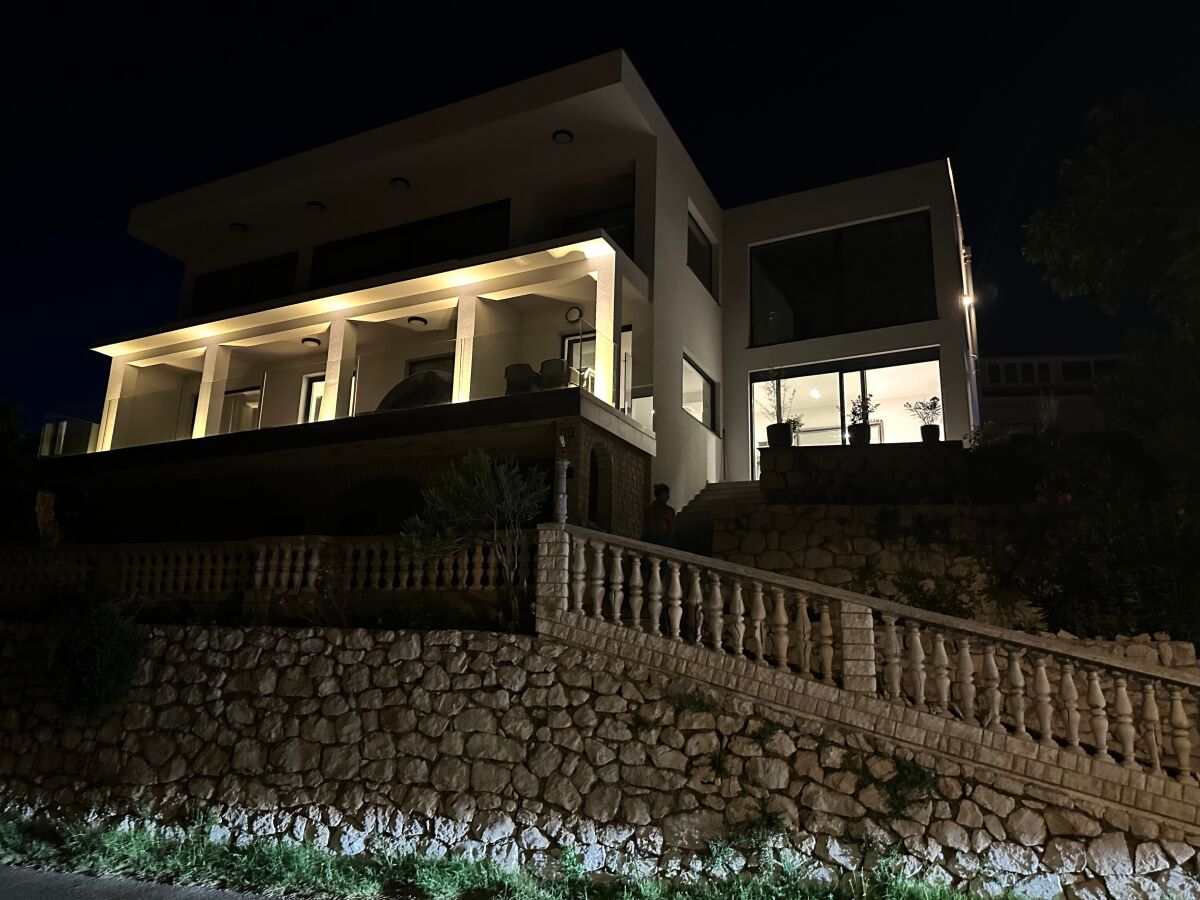 Apartment Three bedroom apartment near beach Banjol, Rab A-19752-a - Outdoor photo 3