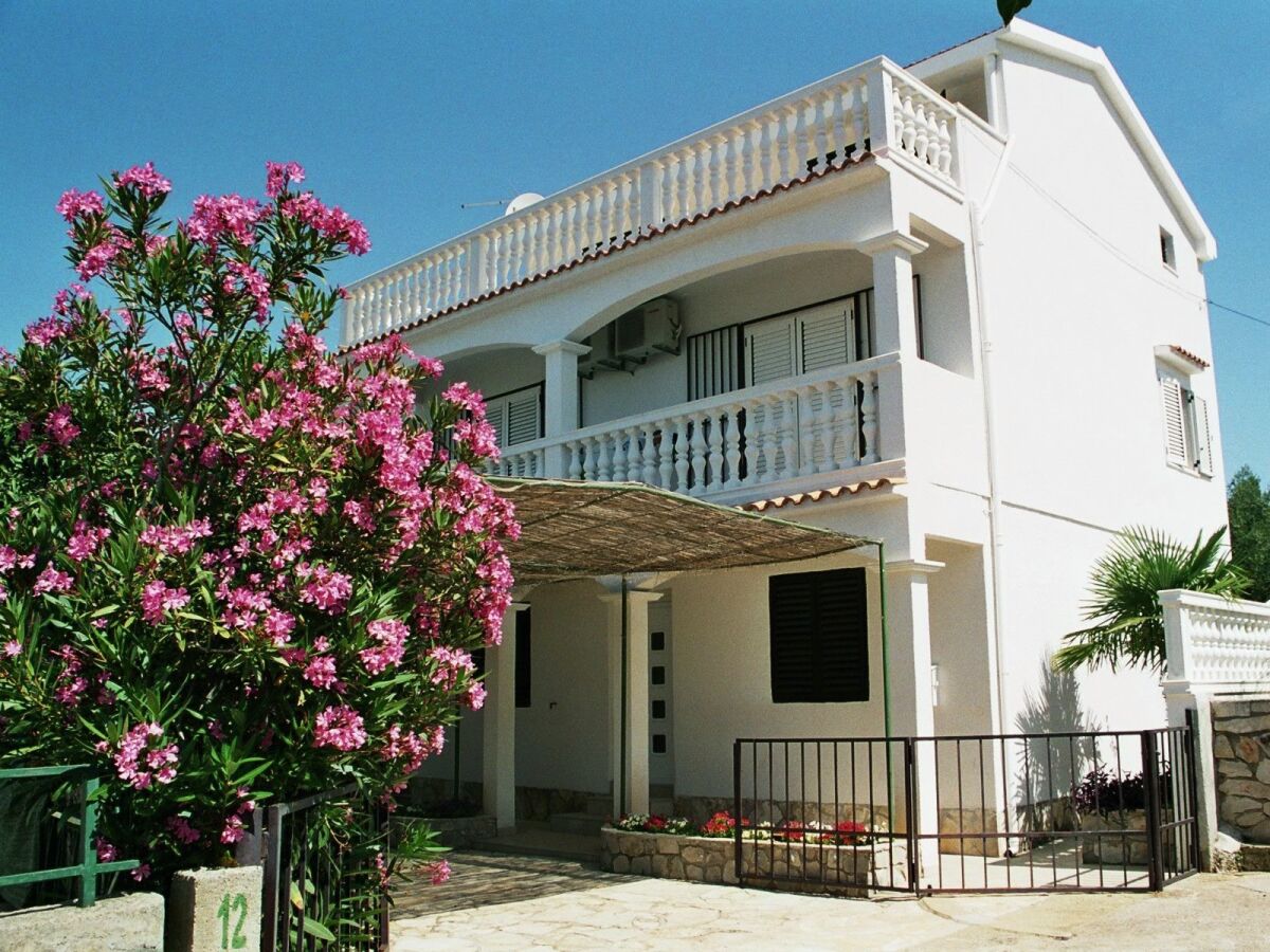 Apartment Three bedroom apartment with terrace Pirovac, Šibenik A-24766-a - Outdoor photo 5