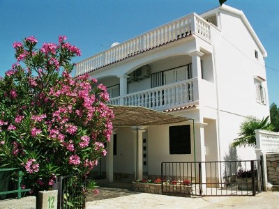 Apartment Three bedroom apartment with terrace Pirovac, Šibenik A-24766-a - Outdoor photo 5