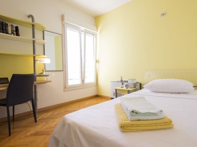 Apartment Three bedroom apartment with terrace and sea view Split A-14351-a - Outdoor photo 9