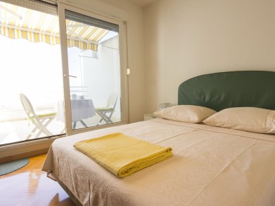 Apartment Three bedroom apartment with terrace and sea view Split A-14351-a - Outdoor photo 13