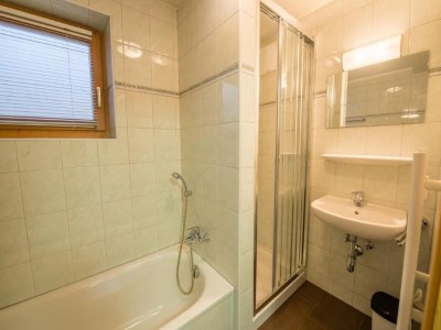 Holiday park Chalet in Austria near Ski Lift & Sauna - Features photo 17