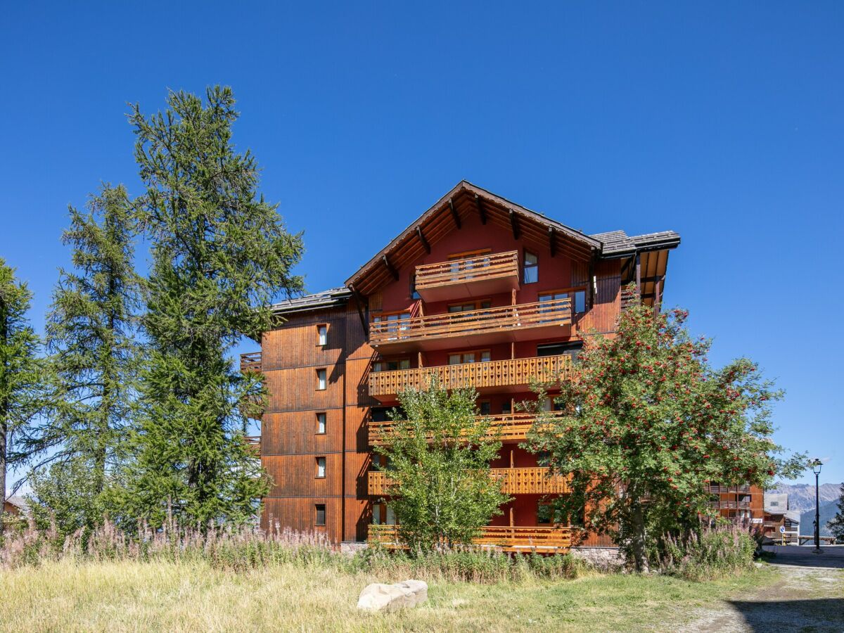Apartment Snug apartment on the mountains