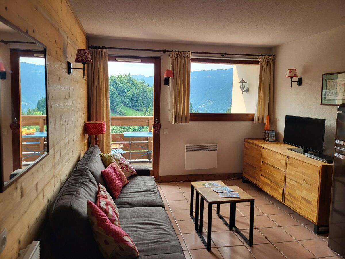 Apartment Apartment in Morillon with mountain views - Features photo 3