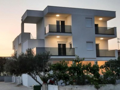 Apartment Two Bedroom Apartment - Outdoor photo 13