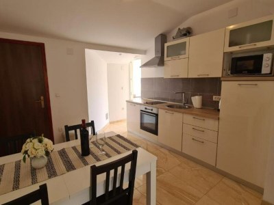 Apartment Apartment with One Bathroom - Features photo 17