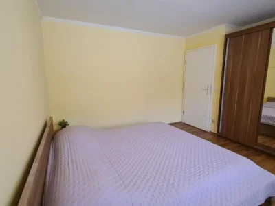 Apartment Apartment with One Bathroom - Features photo 23