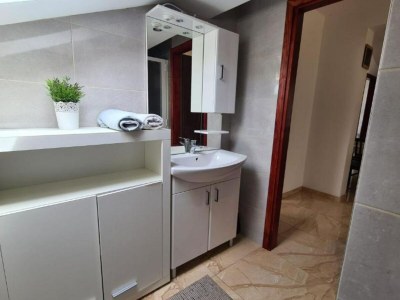 Apartment Apartment with One Bathroom - Features photo 33