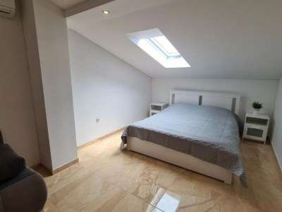 Apartment Apartment with One Bathroom - Features photo 35