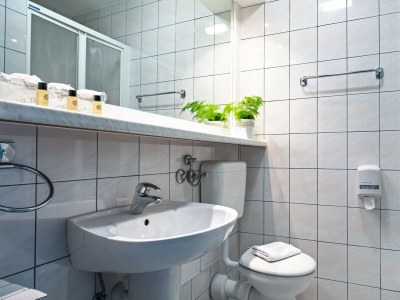 Apartment Hotel Issa - Double Room Sea View 14 - Features photo 23