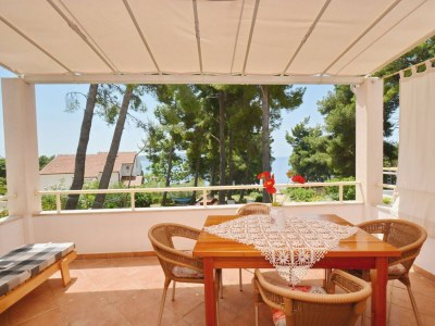 Apartment One Bedroom Apartment with Balcony and Sea View (Zavala) - Outdoor photo 2