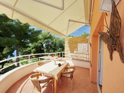 Apartment Studio Apartment with Balcony and Sea View (Jelsa) - Outdoor photo 2