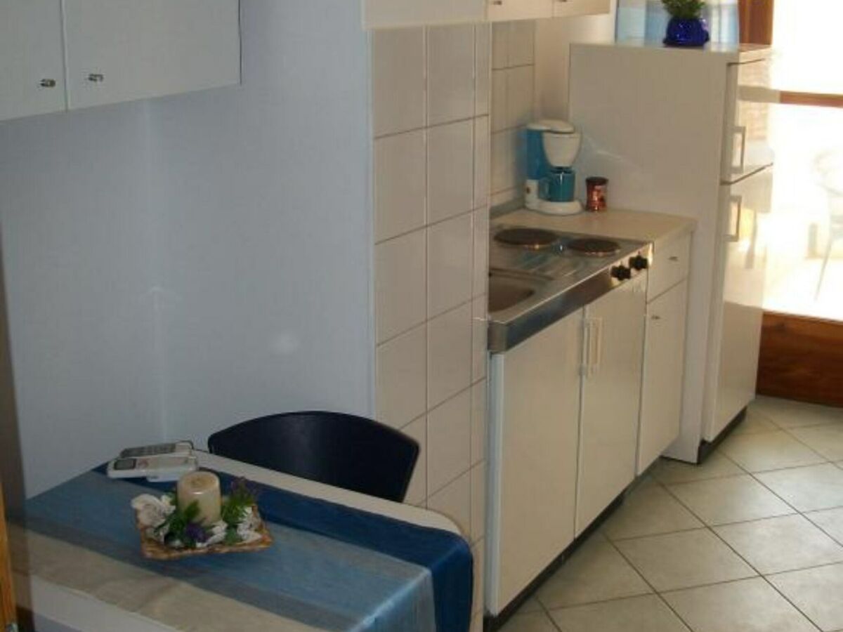 Apartment Dugi Rat Seaside Apartments - 2 Bedroom 3 - Features photo 5