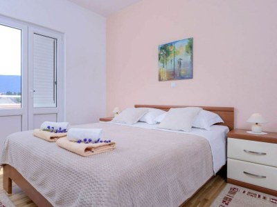 Apartment One Bedroom Luxury Apartment with Balcony and Sea View 1 - Features photo 12