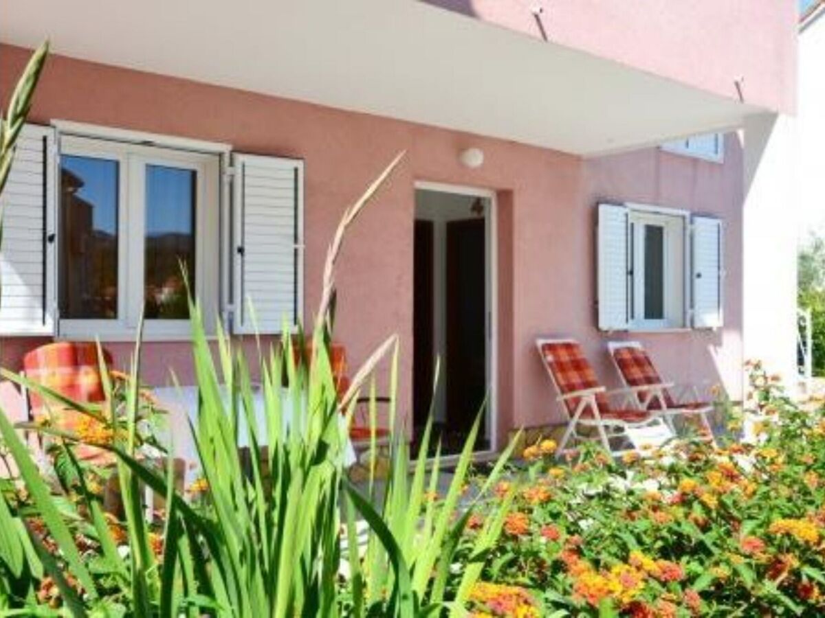 Apartment One Bedroom Apartment with Terrace and Sea View 4