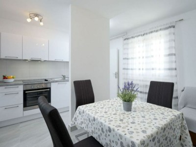 Apartment One Bedroom Apartment with Terrace and Sea View 4 - Features photo 5