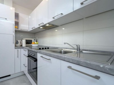 Apartment One Bedroom Apartment with Terrace and Sea View 4 - Features photo 6