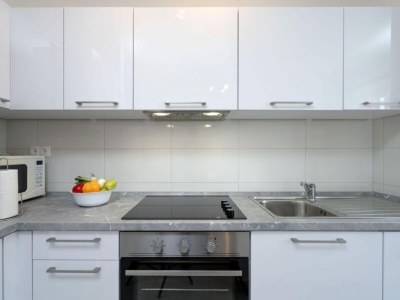 Apartment One Bedroom Apartment with Terrace and Sea View 4 - Features photo 17