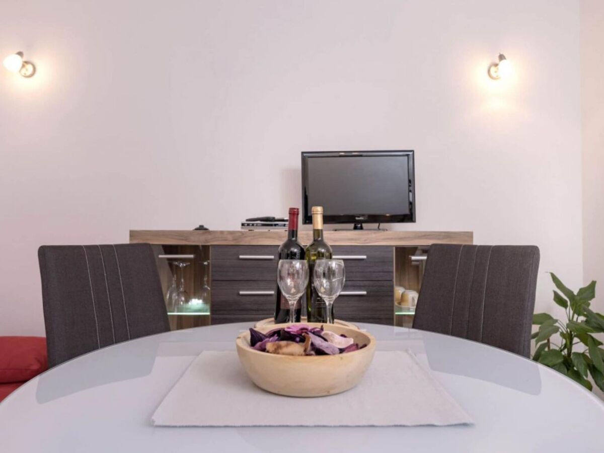 Apartment One Bedroom Apartment with Terrace 5 - Features photo 3