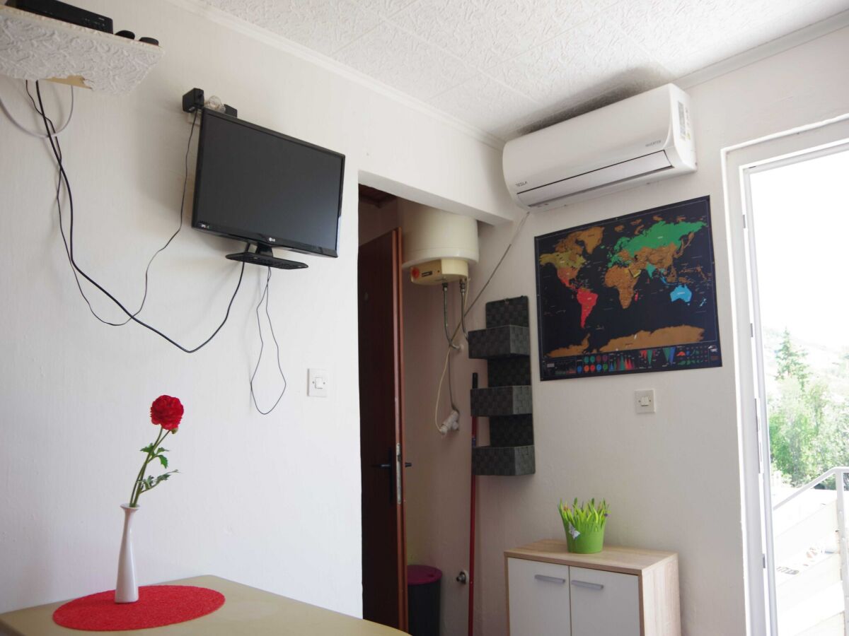 Apartment One Bedroom Apartment with Balcony 3 - Features photo 5