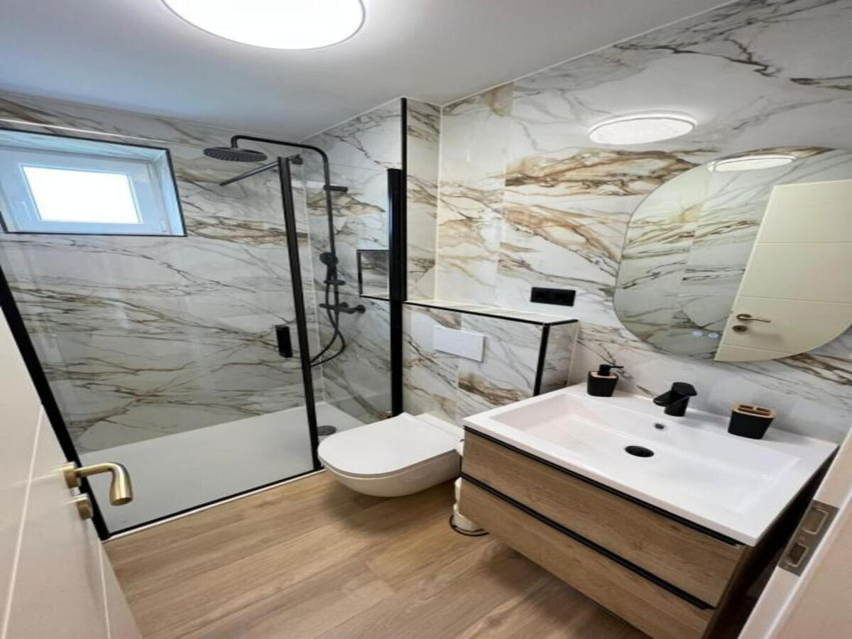 Apartment Four-Bedroom Apartment With Sea View