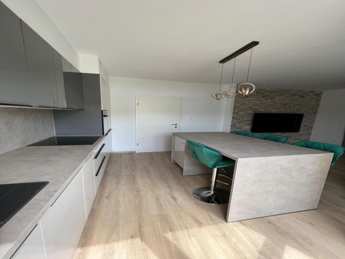 Apartment Four-Bedroom Apartment With Sea View - Features photo 5