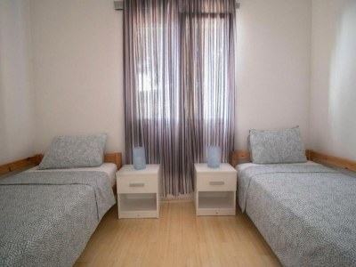 Holiday house Four Bedroom Holiday Home with Pool - Features photo 16