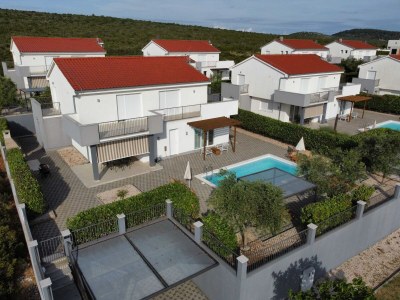 Villa Luxury Escape with Swimming Pool & Modern Design - Four Bedroom Villa with Private Pool ( Villa 1) - Outdoor photo 2