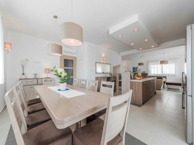 Villa Luxury Escape with Swimming Pool & Modern Design - Four Bedroom Villa with Private Pool ( Villa 1) - Features photo 11