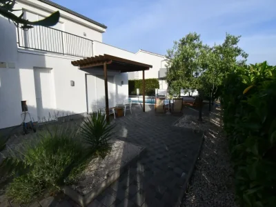 Villa Classic Four Bedroom Villa with Sea View and Private Pool ( Villa 3) in Galovac - Villa