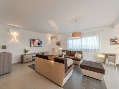 Villa Deluxe Four Bedroom Villa with Sea View and Private Pool (Villa 5) - Features photo 17