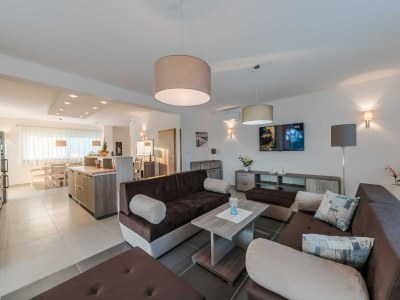 Villa Deluxe Four Bedroom Villa with Sea View and Private Pool (Villa 5) - Features photo 24