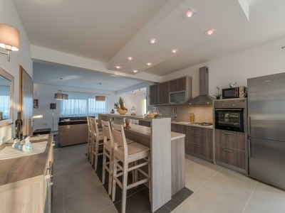 Villa Deluxe Four Bedroom Villa with Sea View and Private Pool (Villa 5) - Features photo 30