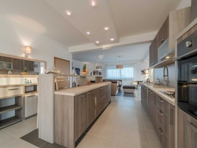 Villa Deluxe Four Bedroom Villa with Sea View and Private Pool (Villa 5) - Features photo 31