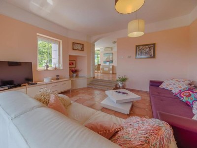 Apartment Three bedroom apartment with balcony - Features photo 10