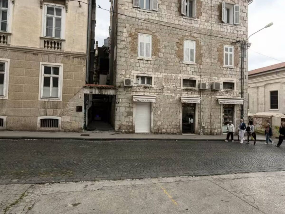 Apartment Silver Gate Rooms-Diocletian's Palace - Quardruple Room - Outdoor photo 2