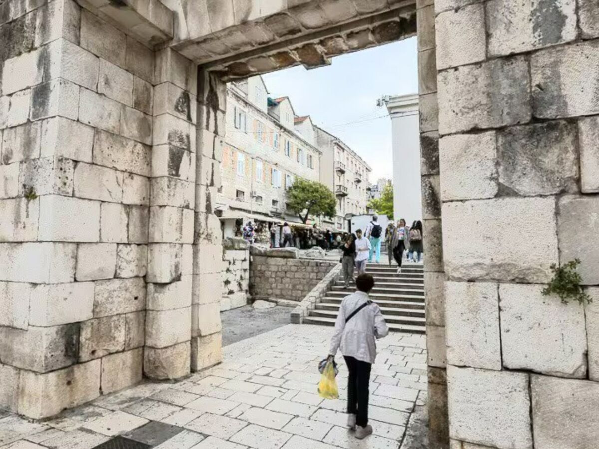 Apartment Silver Gate Rooms-Diocletian's Palace - Quardruple Room 1 - Outdoor photo 3
