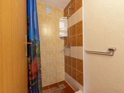 Holiday house House with Two Bedrooms (Dinko HH) - Features photo 13