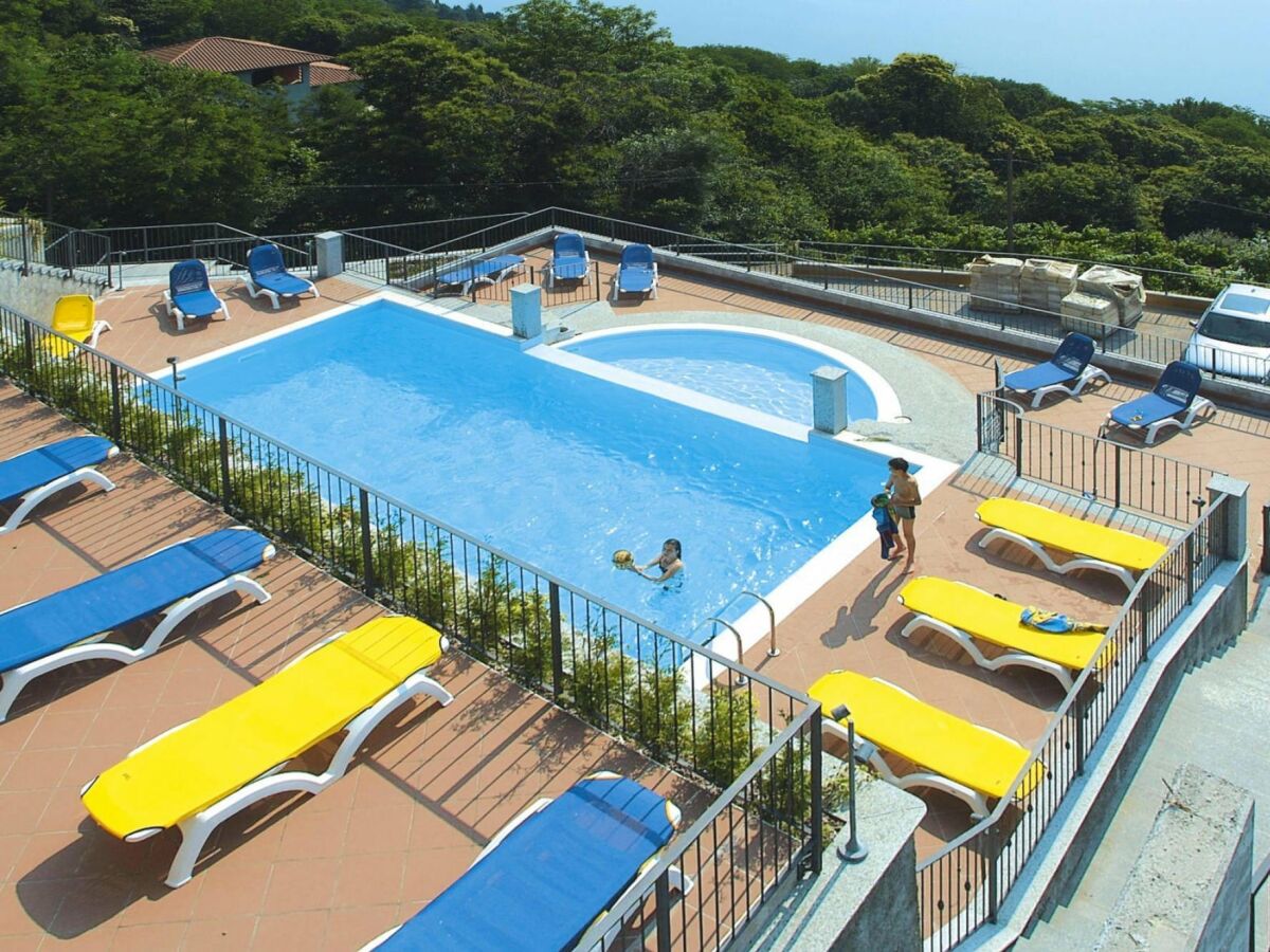 Holiday park Apartment Vigneto Due in Oggebbio - Outdoor photo 2