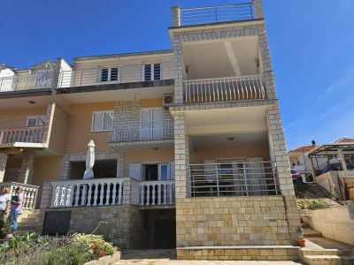 Apartment Apartment in the coastal town of Grebastica in Grebastica - Apartment