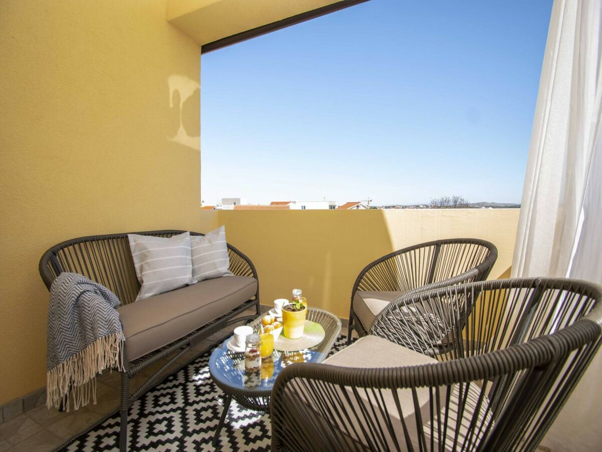 Apartment 2-bedroom coastal apartment in Vodice - Outdoor photo 4