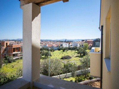 Apartment 2-bedroom coastal apartment in Vodice - Outdoor photo 6